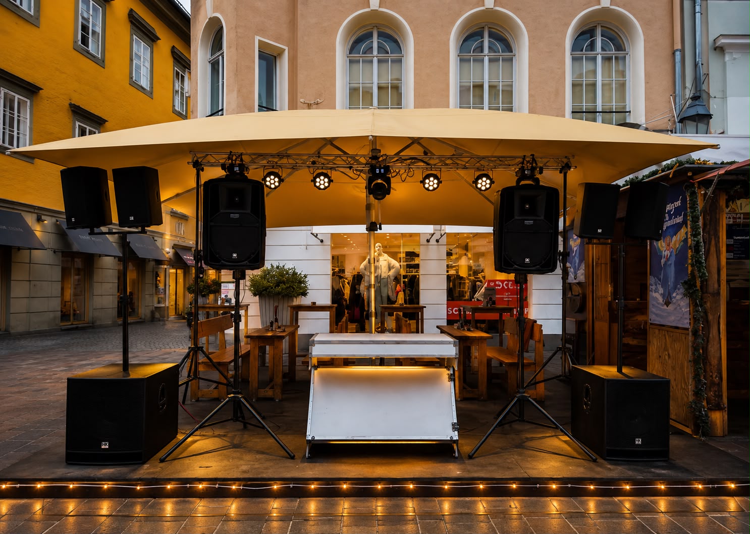 Weihnachtsmarkt – Bühnen- und Beschallungsanlage